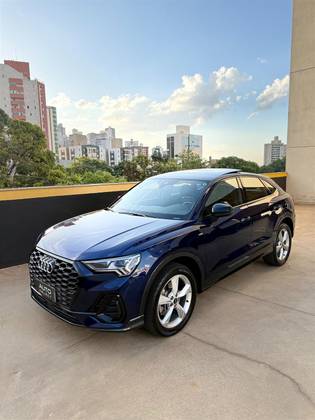 AUDI Q3 2.0 40 TFSI GASOLINA SPORTBACK PERFORMANCE BLACK QUATTRO TIPTRONIC